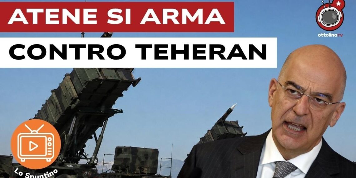 Veicoli militari. Nikos Dendias in primo piano