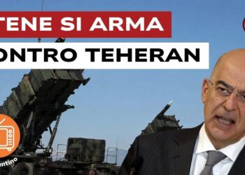 Veicoli militari. Nikos Dendias in primo piano