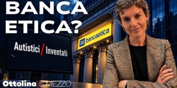 Logo di Banca Etica su una banca americana. Martina Pignatti Morano in primo piano
