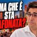 Città cinese kitsch. Samuele Soddu in primo piano
